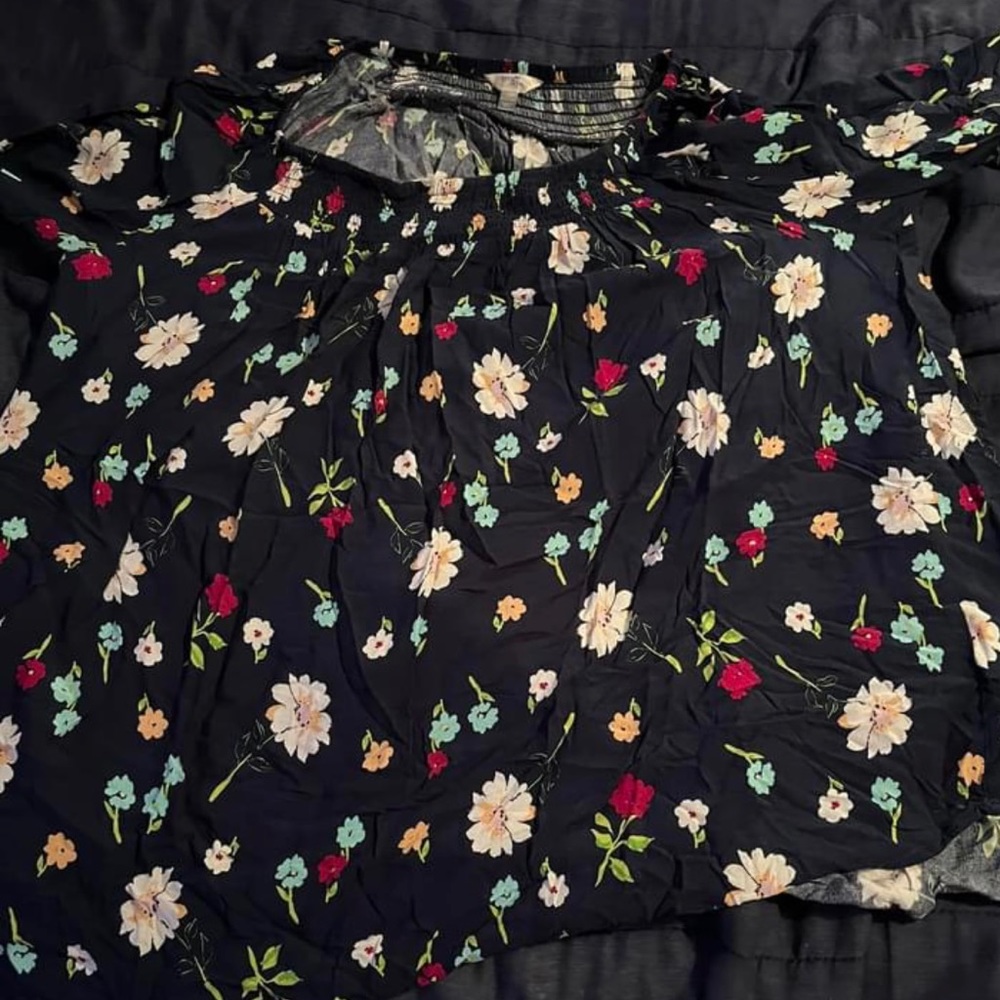 Terra and sky navy floral 3x top